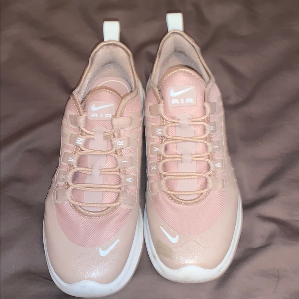 Nike tennis shoes